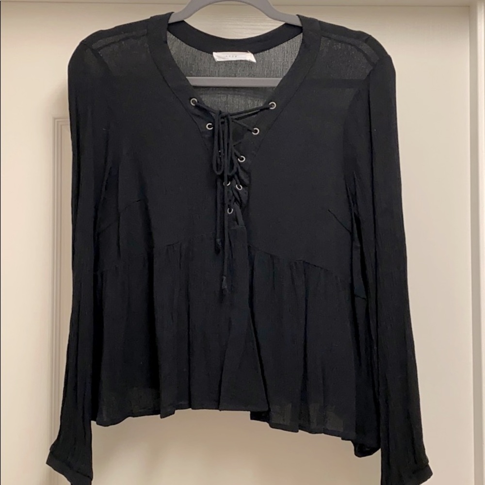 Black long sleeve mini crop